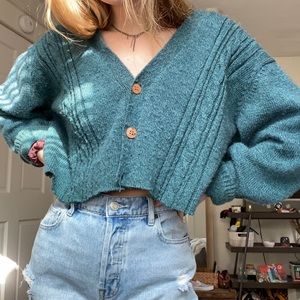 CROPPED BUTTON UP SWEATER
